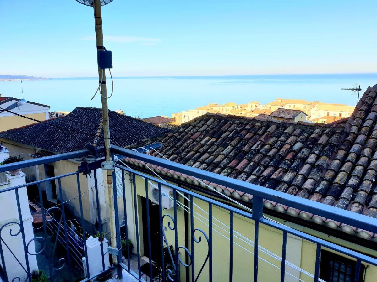 2 Bed Apartment In The Historical Center Pizzo Пиццо Экстерьер фото