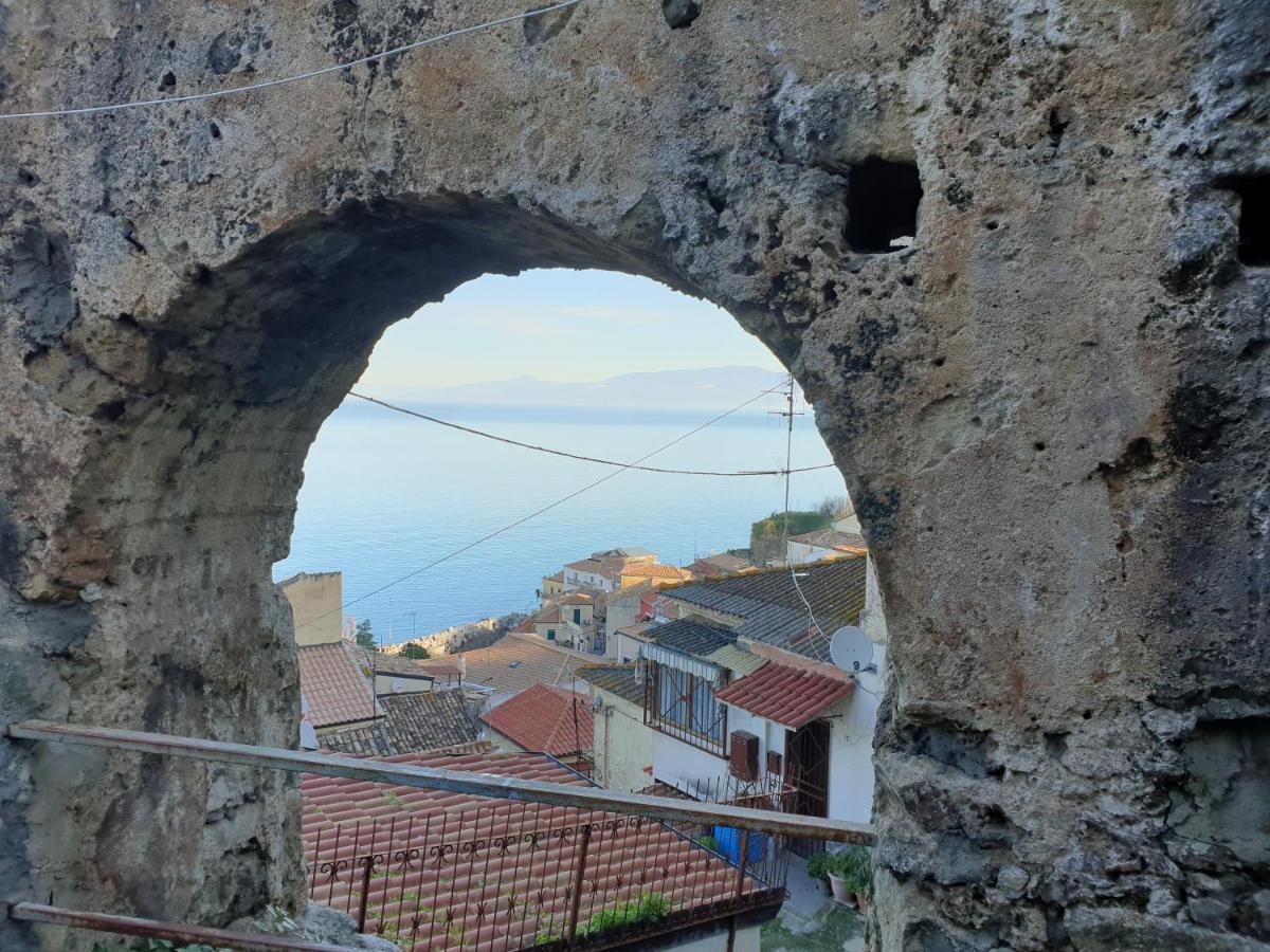 2 Bed Apartment In The Historical Center Pizzo Пиццо Экстерьер фото